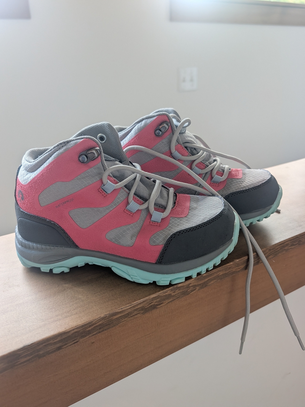 Northside Pink and Gray Kids Trail Boots with Mint Outsole